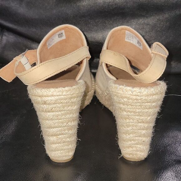 TOMS MONICA NATURAL WEDGE HEEL, SIZE 10 - Picture 5 of 13